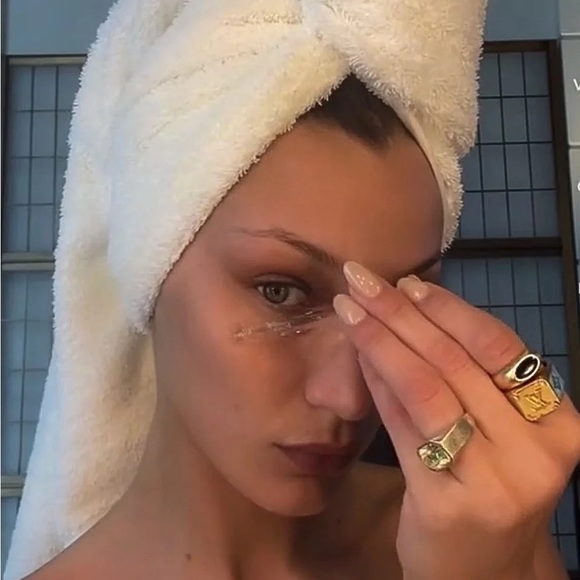 Bloggers favorite! Aureum Ophelia ring as seen on Bella hadid - Picture 2 of 13